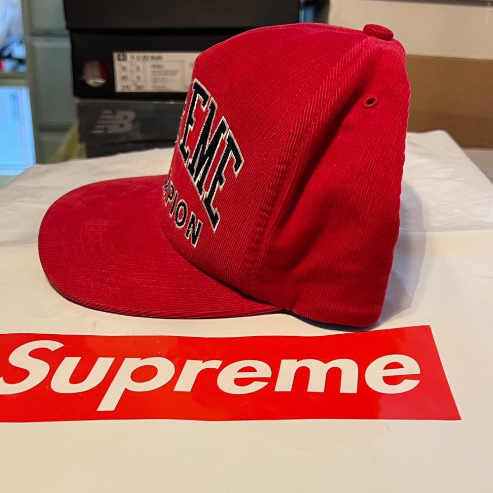 SUPREME X CHAMPION SNAPBACK RED - Picture 2 of 8